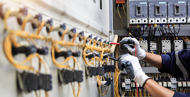 Professional Electrician technician working in Oakland, PA